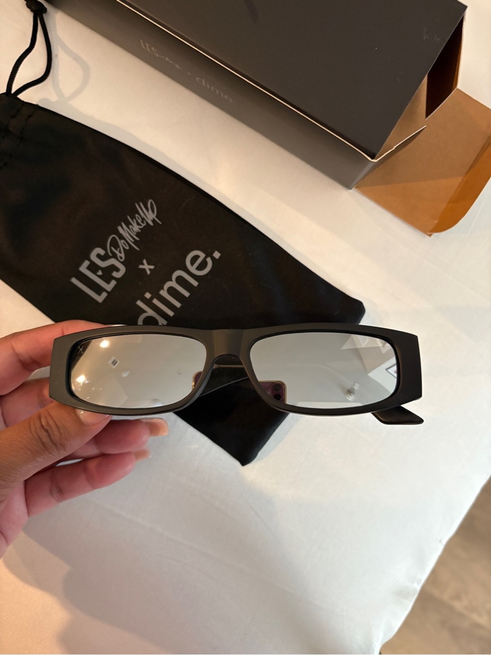 Black Mirror Sunglasses -Les Do Makeup